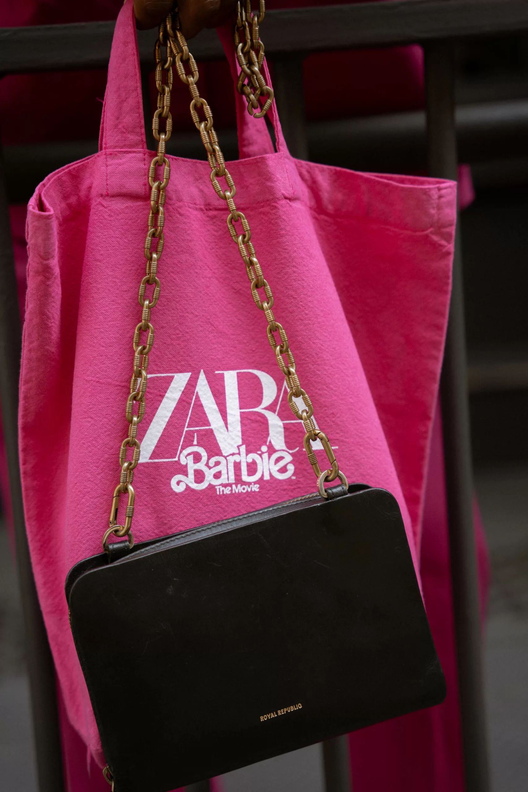 A coleção da Barbie na Zara chega hoje às lojas » STEAL THE LOOK