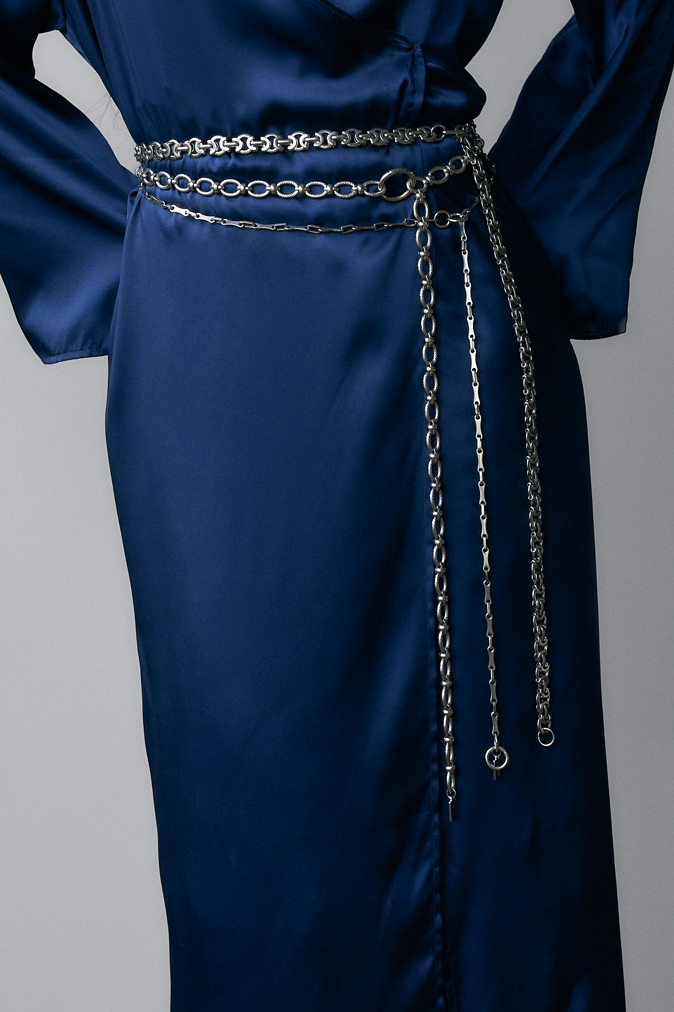 How To Wear Chain Belts With Any Dress