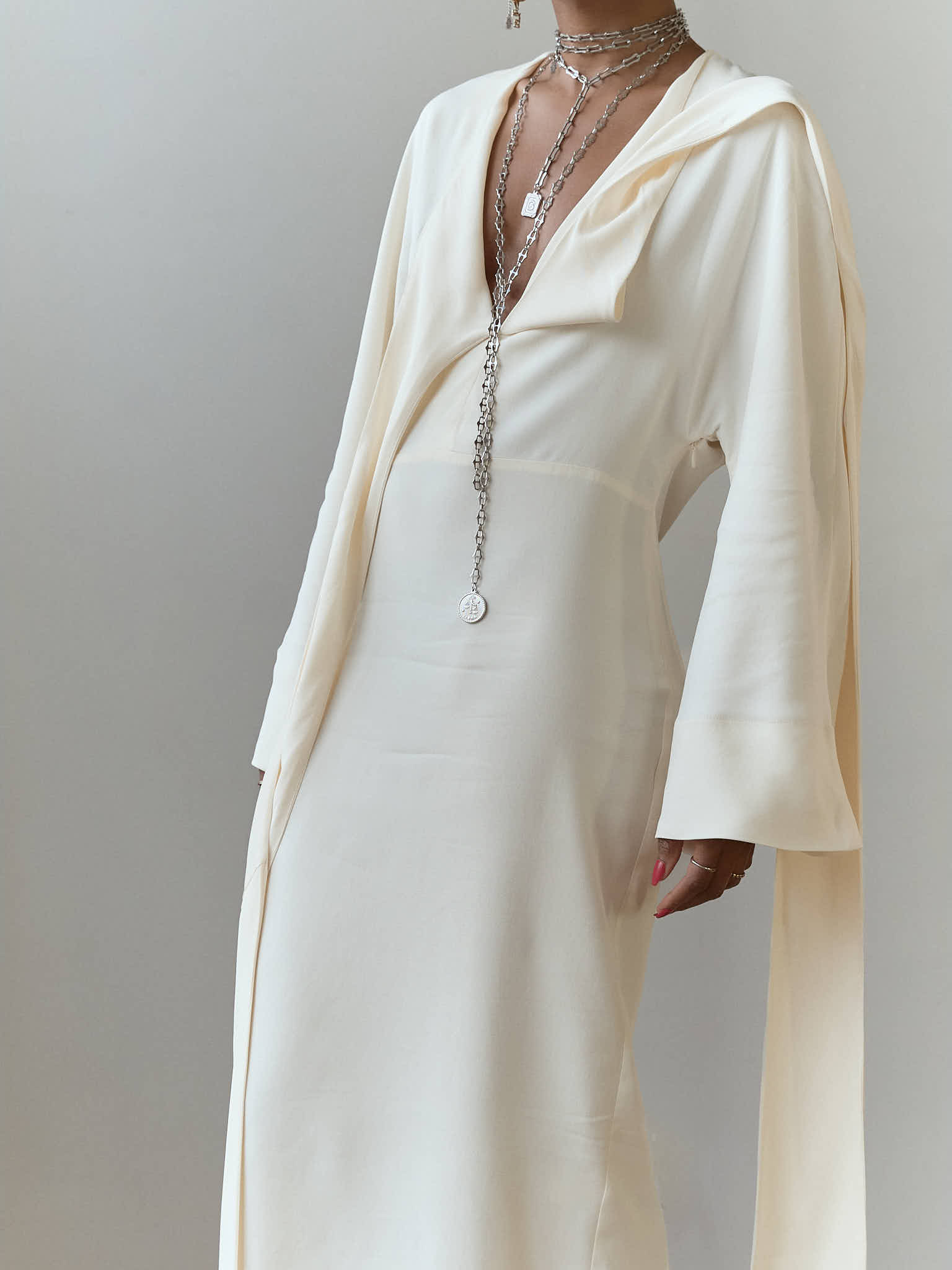 dress with long necklace Pearl Necklace Sheath Dress - Black